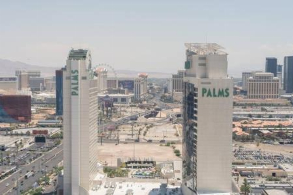 Luxury Suites at Palms Place Image 19