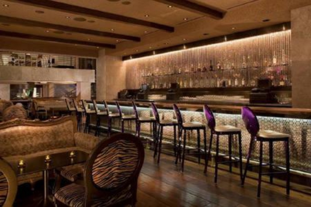 Luxury Suites at Palms Place Image 43
