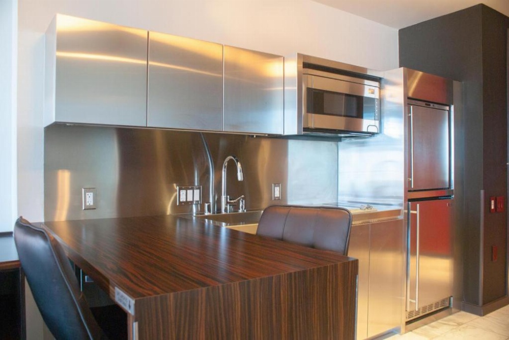 Luxury Suites at Palms Place Image 46